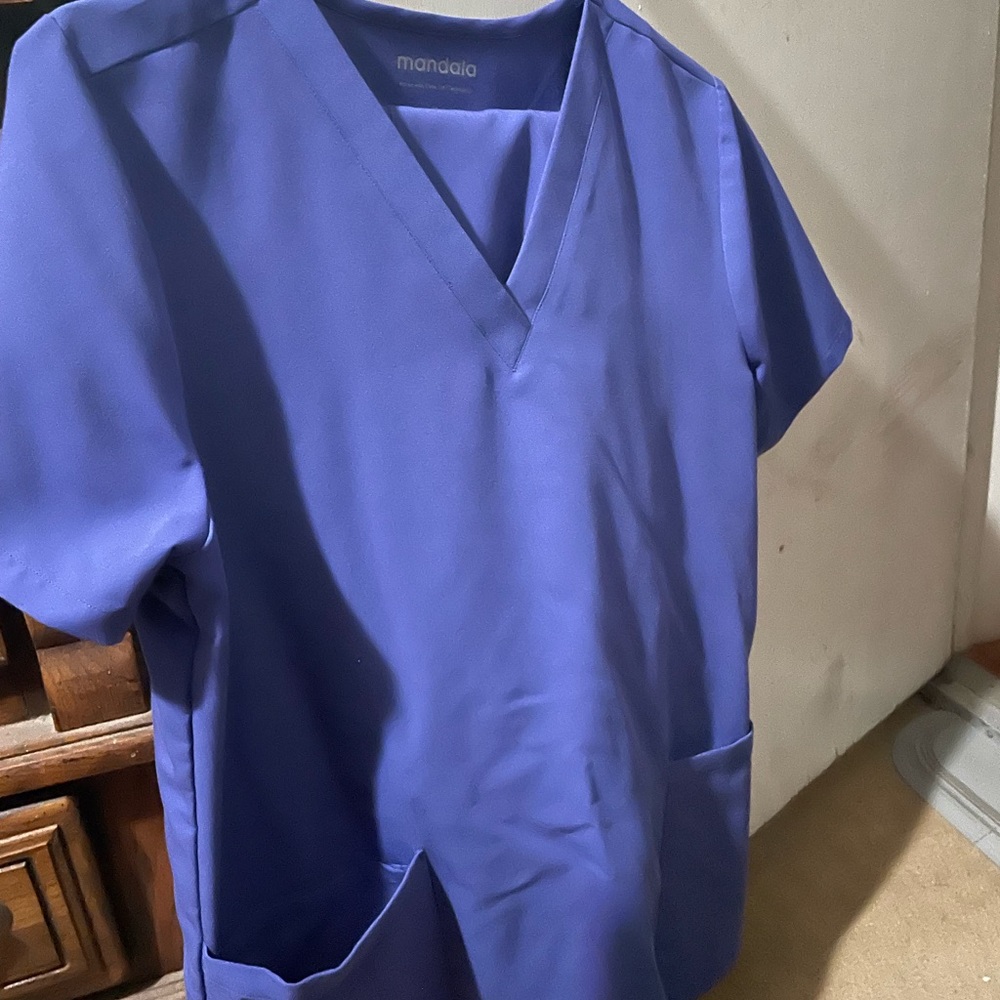 COPY - Worn but in great condition. Purple blue color